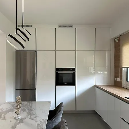 Modern * Kiáton